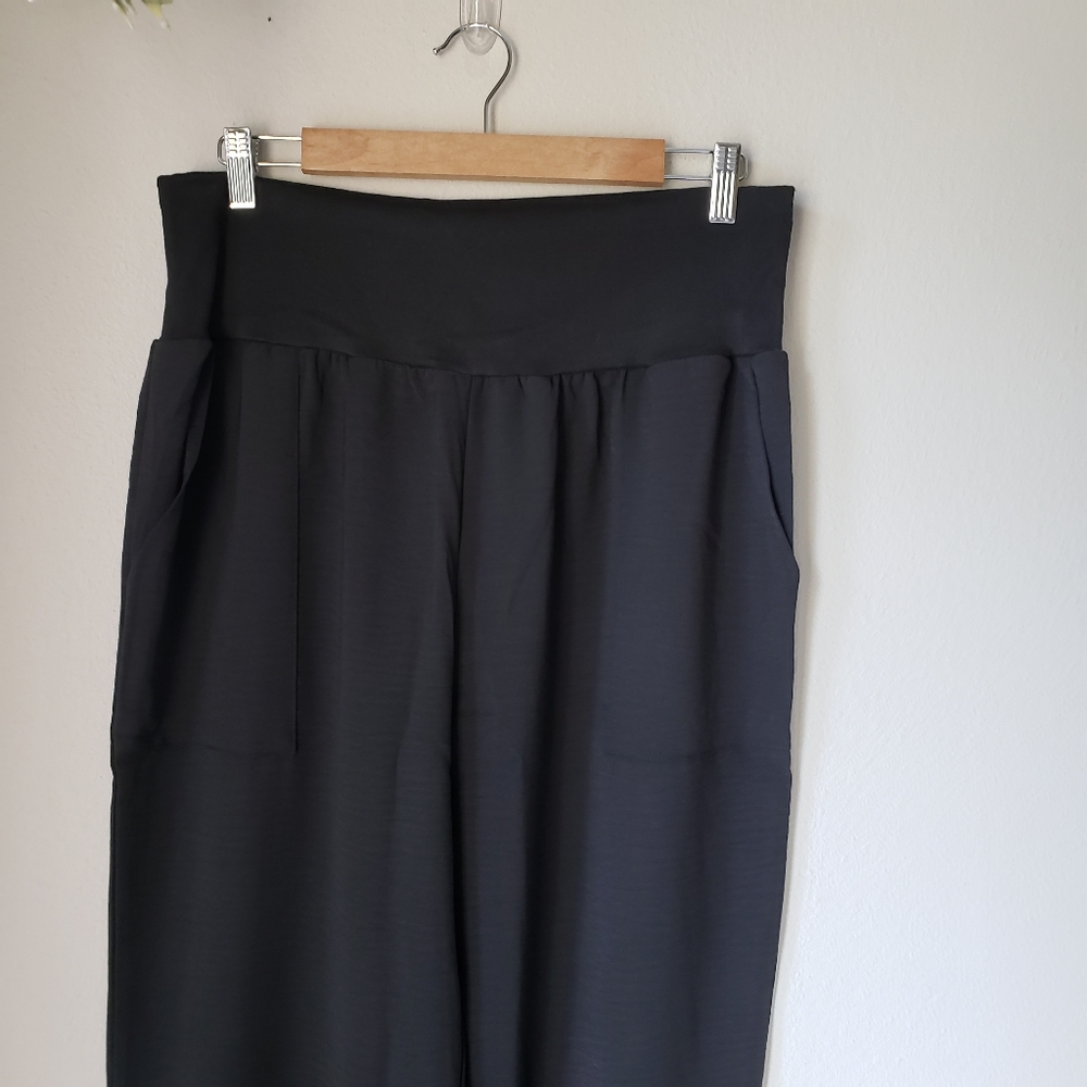 High Rise Lightweight Joggers - Picture 4 of 10